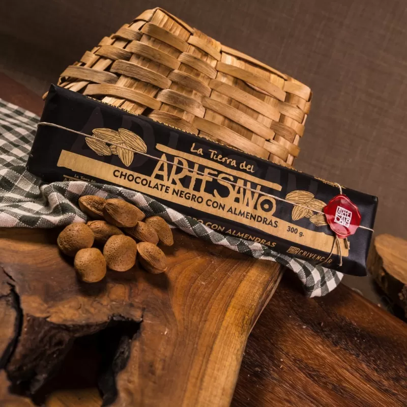 CHOCOLATE NEGRO GOURMET 75% CACAO CON ALMENDRAS (300 g.)
