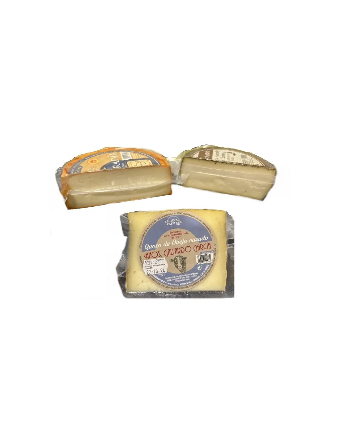 Pack 3 cuñas de queso extremeño: oveja merina 375 g/cabra con pimentón 400 g/ cabra con pimienta negra 300 g.