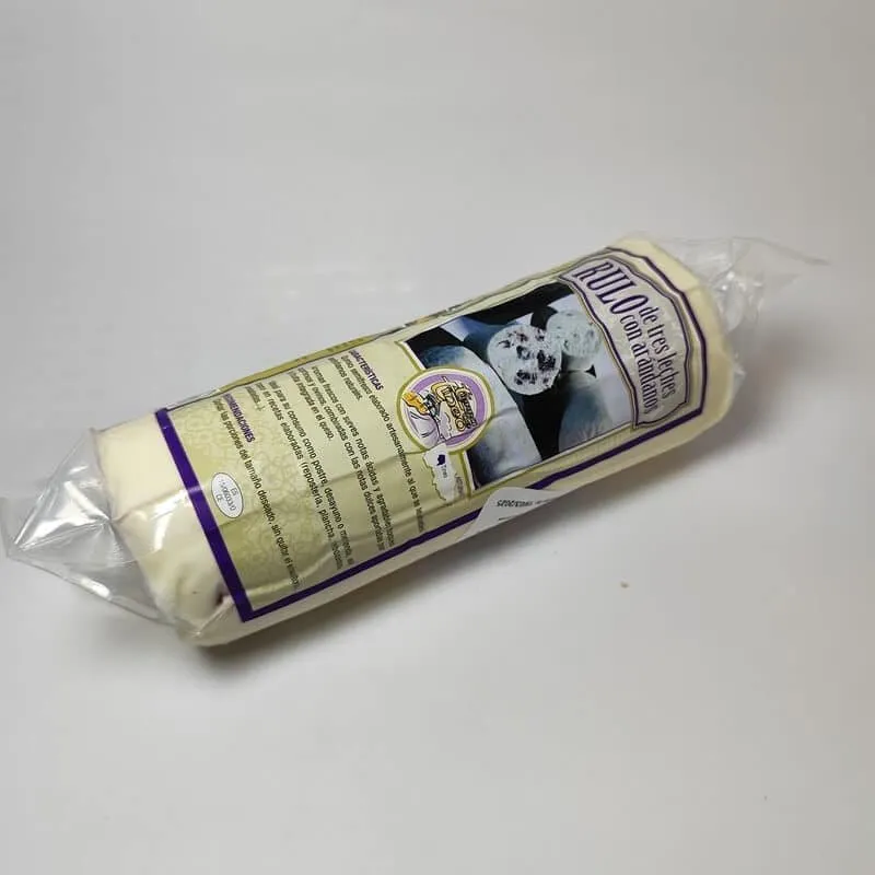 Rulo de Tres Leches con Arándanos Tierra de Tineo